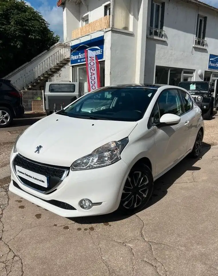 Peugeot 208 GT LINE 1.4 VTi 95 ( NON Puretech)