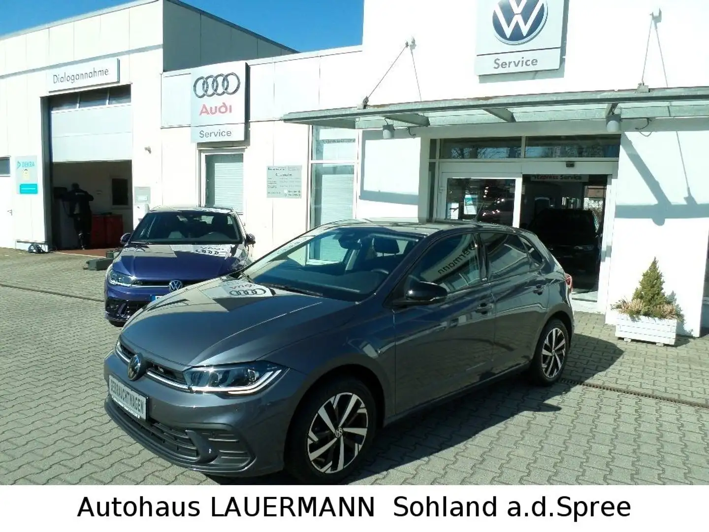 Volkswagen Polo VI MOVE 1.0 TSI Matrix-LED Grau - 2