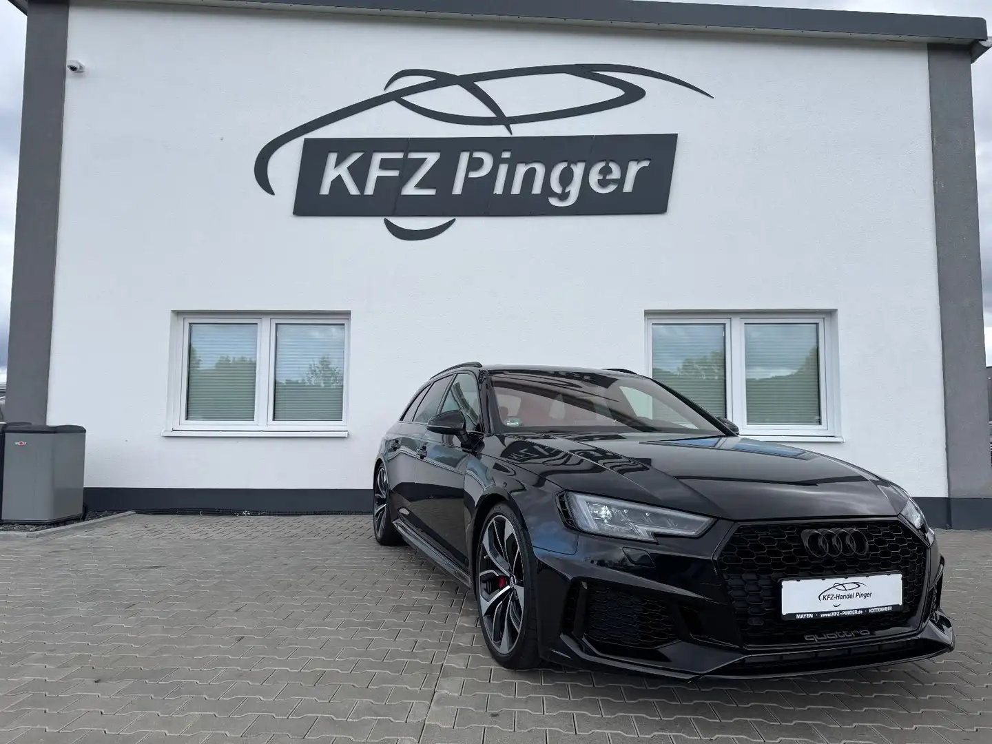 Audi RS4 Avant 2.9 TFSI quattro LED/Dynamik Paket Schwarz - 1
