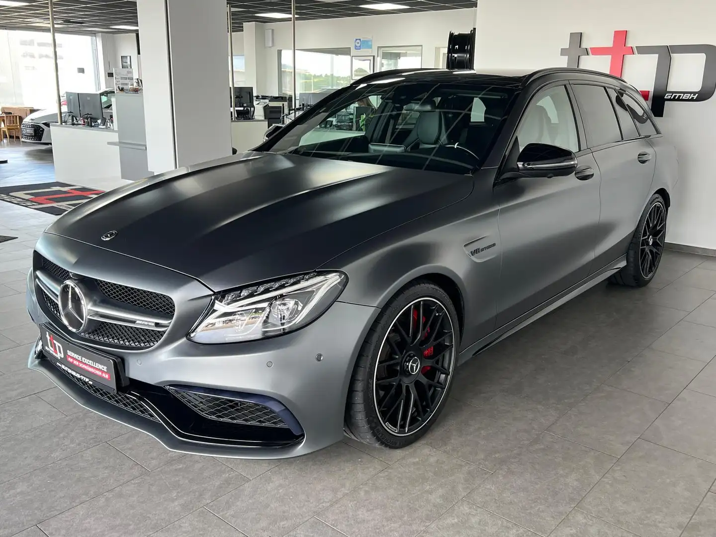 Mercedes-Benz C 63 AMG C63 S AMG Performance Sitz+Abgas Burmester Pano Grijs - 2