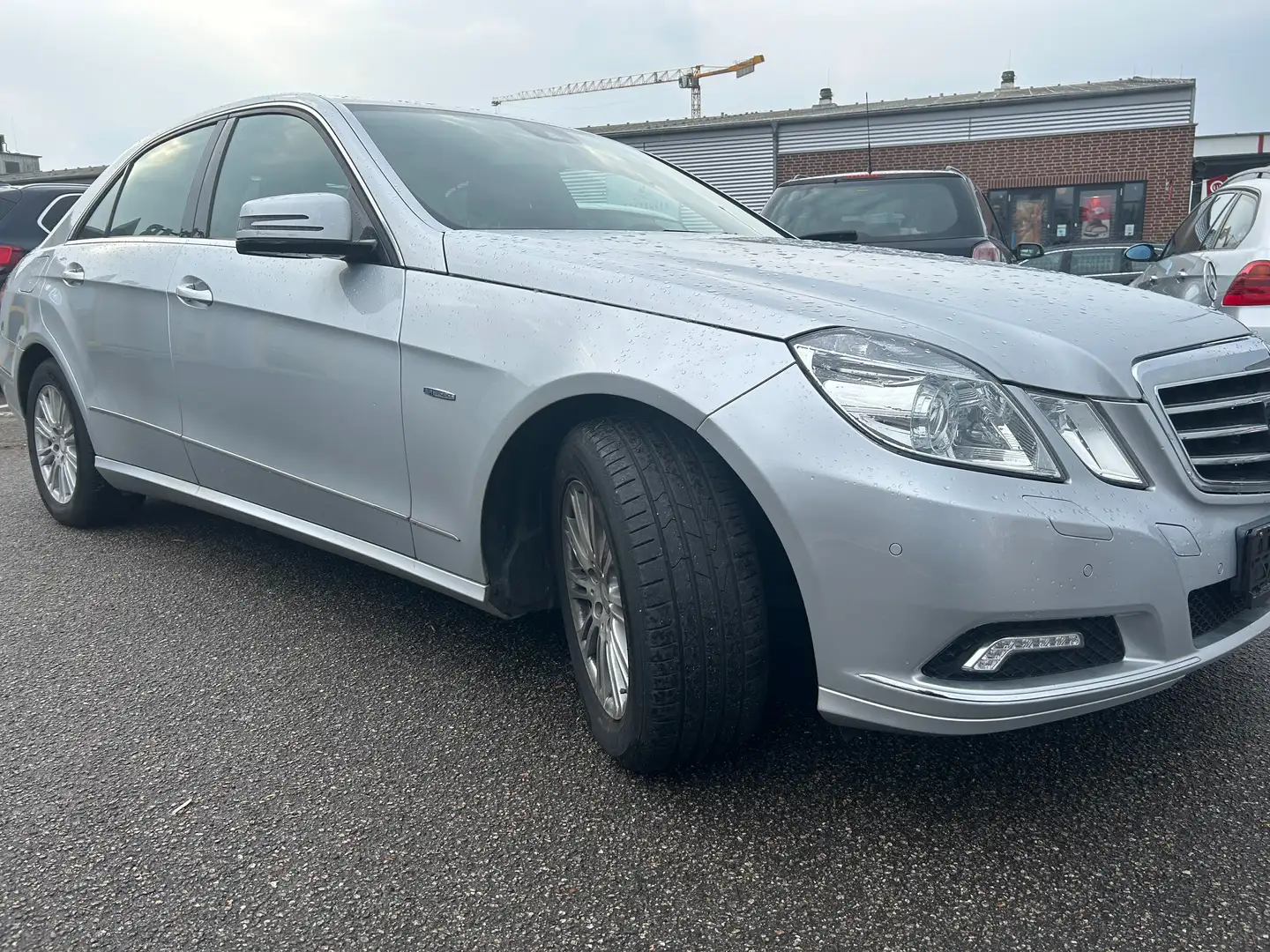 Mercedes-Benz E 350 E 350 CGI BlueEfficiency (212.057) Grau - 2