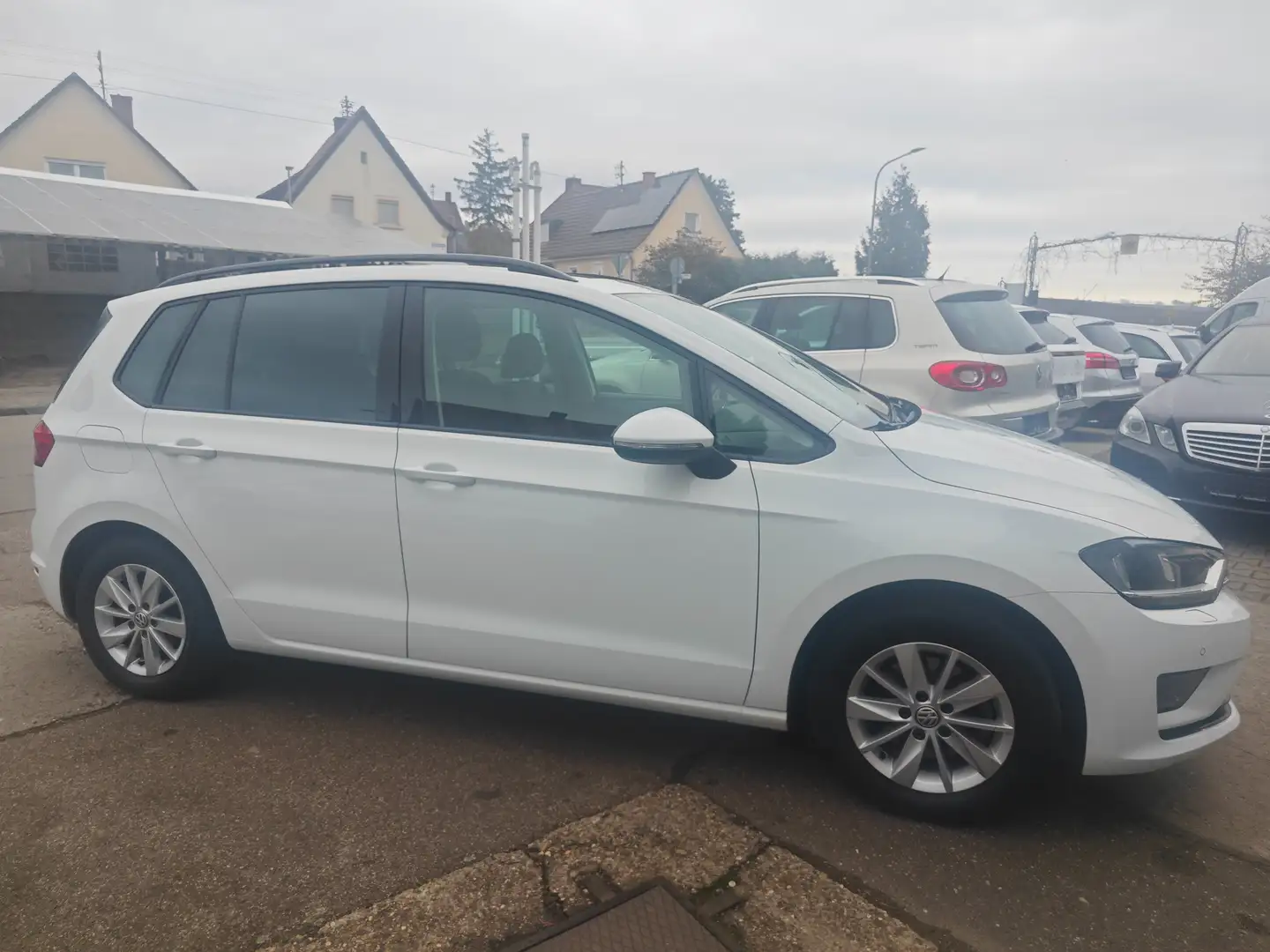 Volkswagen Golf Sportsvan Comfortline,HU/AU&Großer KD Neu,AHK schwenkbar Weiß - 1