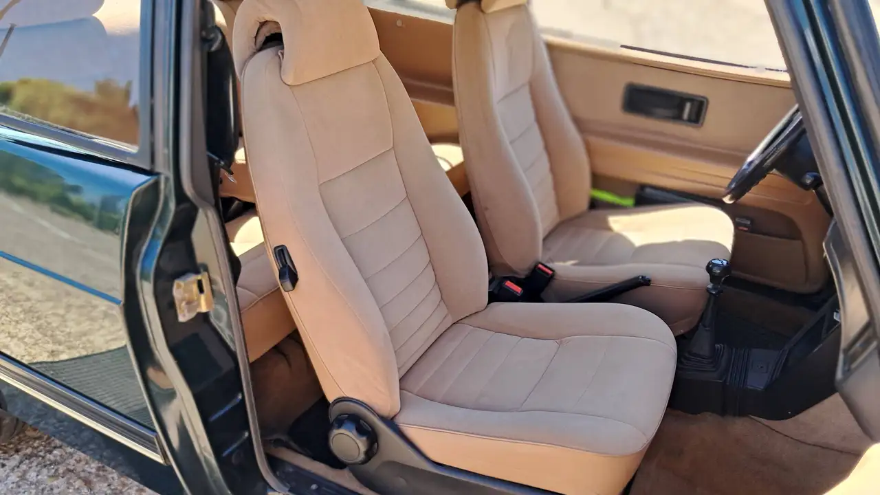 Saab 900i, foto 3