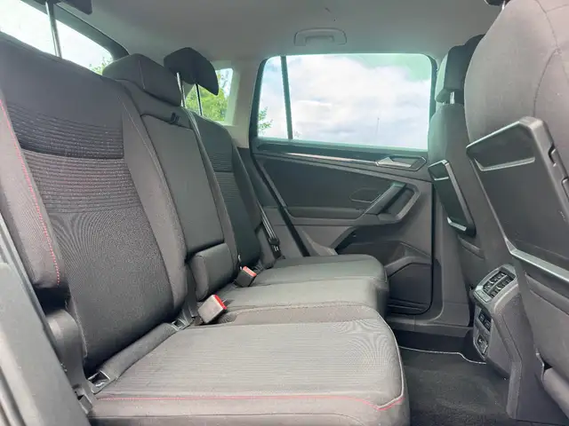 Volkswagen Tiguan view 12