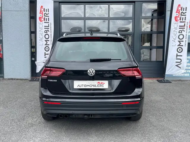 Volkswagen Tiguan view 6