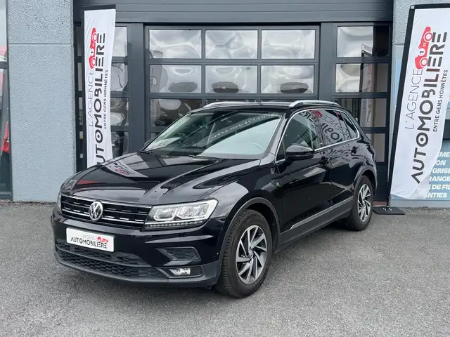 Volkswagen Tiguan view 2