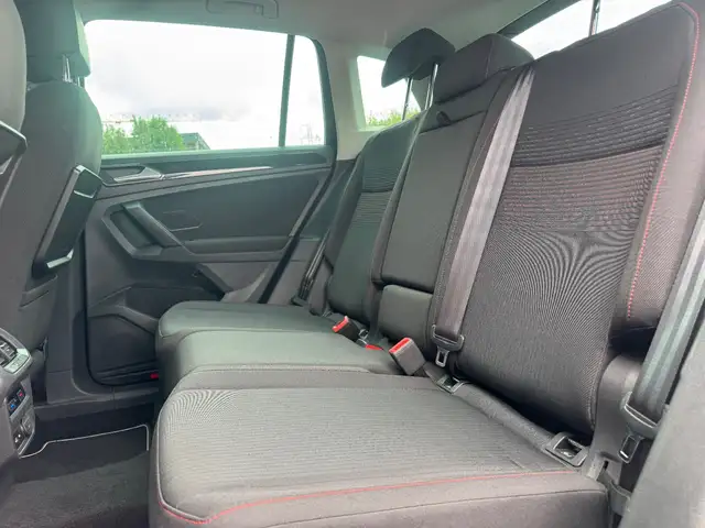 Volkswagen Tiguan view 11