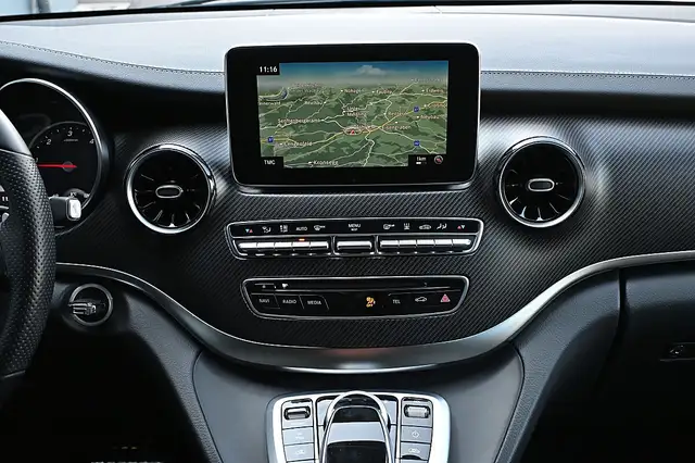 Mercedes-Benz V 300 d Kombi lang Exclusive Aut. NP €120k ACC, AHK, ... Ansicht 5