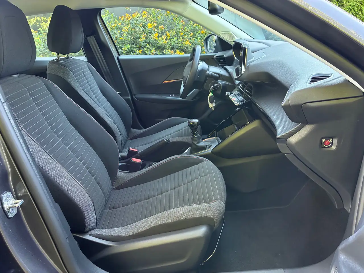 Peugeot 2008 1.2i Active Pack S&S -GPS/Carplay/Multi/Régul/Airco/JA, миниатюра 4