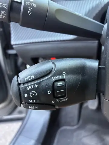 Peugeot 2008 view 12