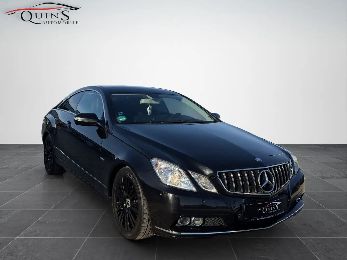Mercedes-Benz E 250 E Coupe E 250 CGI BlueEfficiency NAVI Noir - 1