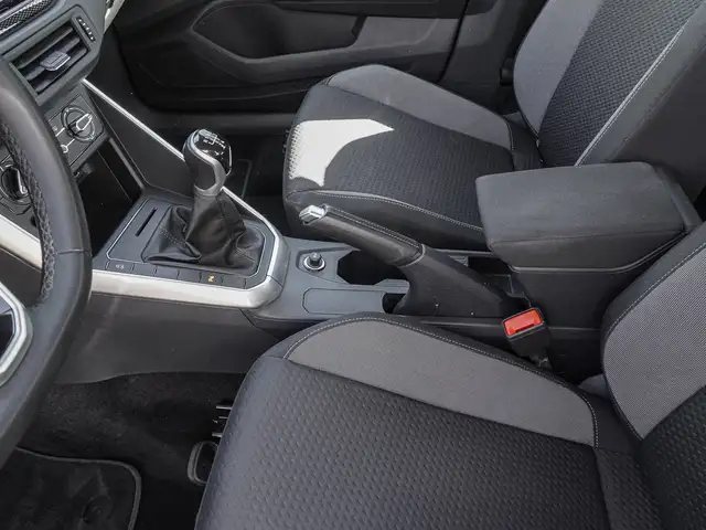 Volkswagen Polo view 14