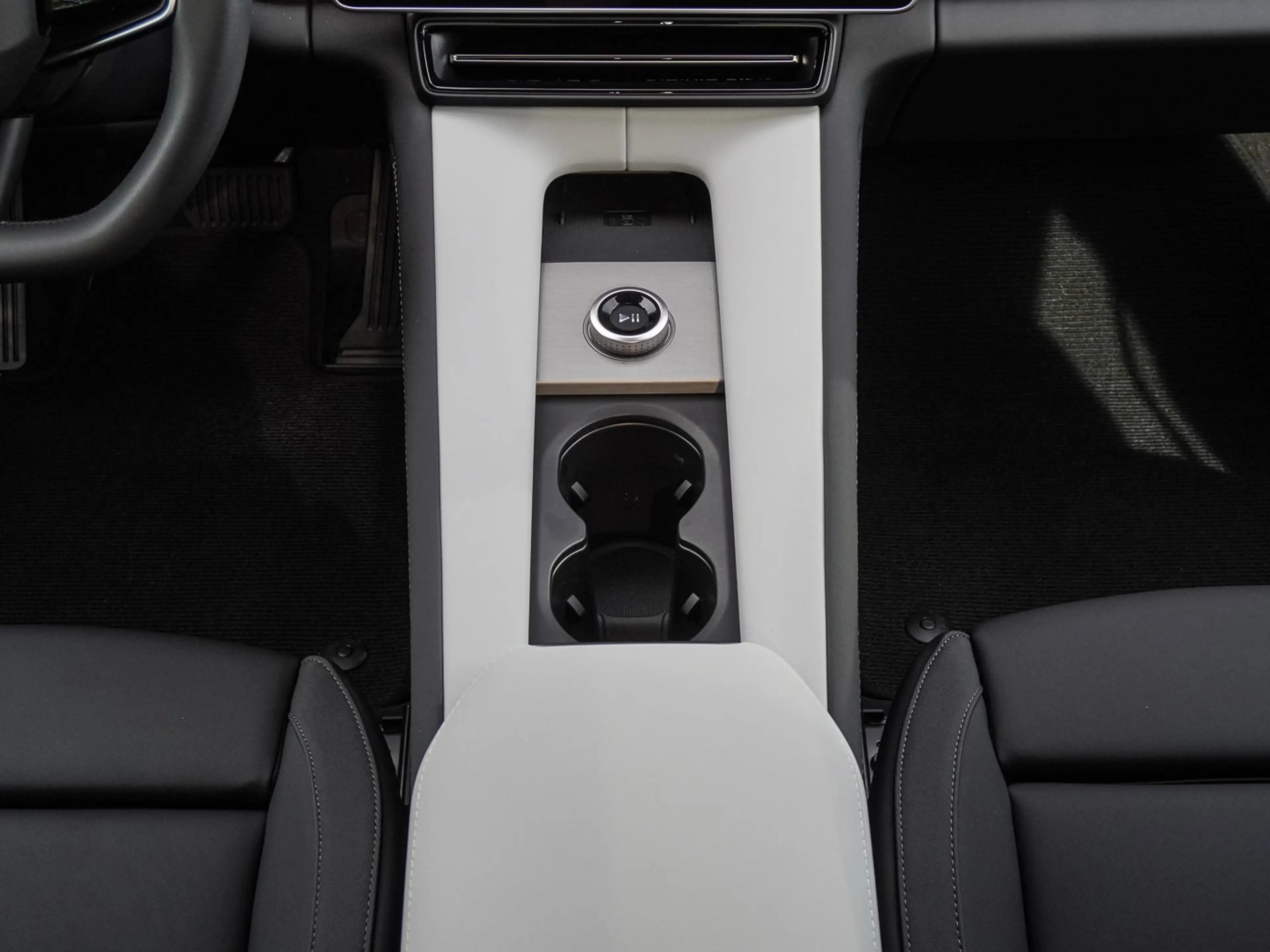 Polestar 4 100 kWh Long Range Single — photo 14