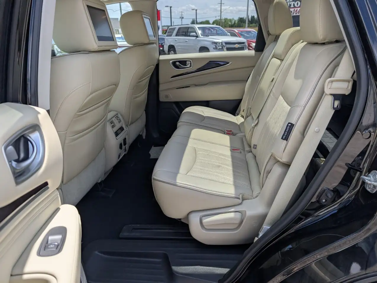 Infiniti QX60 снимка Infiniti QX60