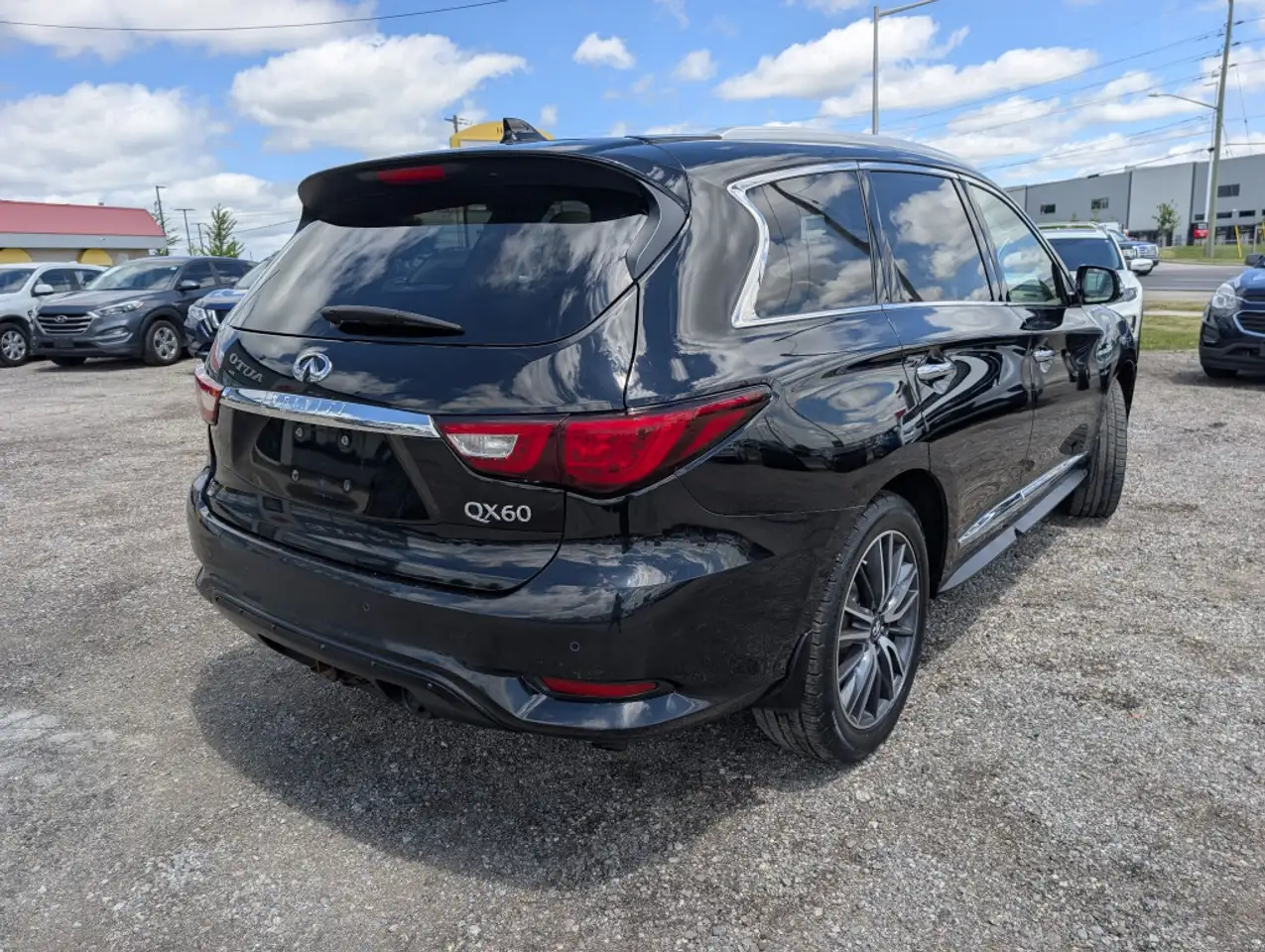 Infiniti QX60 снимка Infiniti QX60