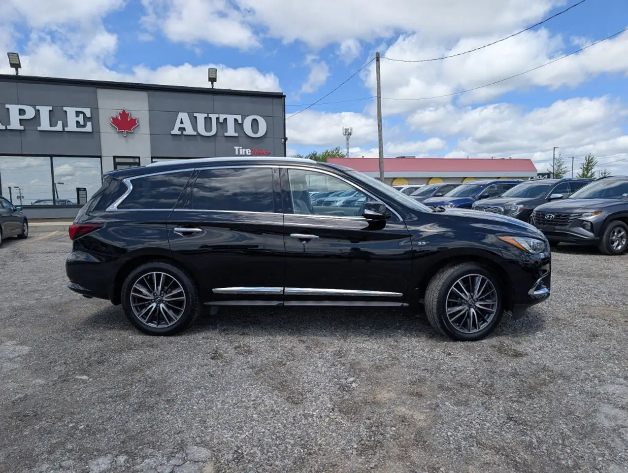 Infiniti QX60 снимка Infiniti QX60