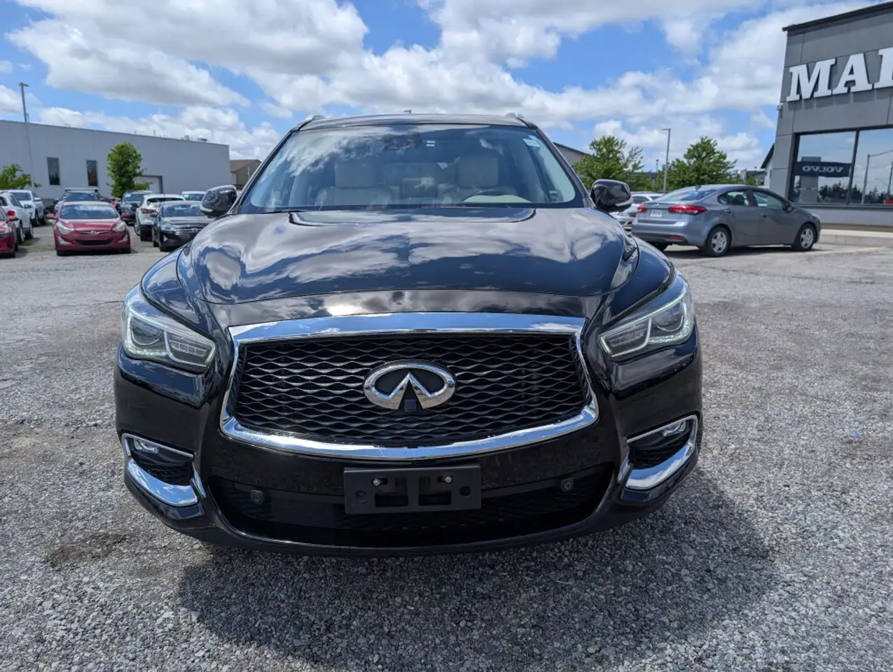 Infiniti QX60 снимка Infiniti QX60