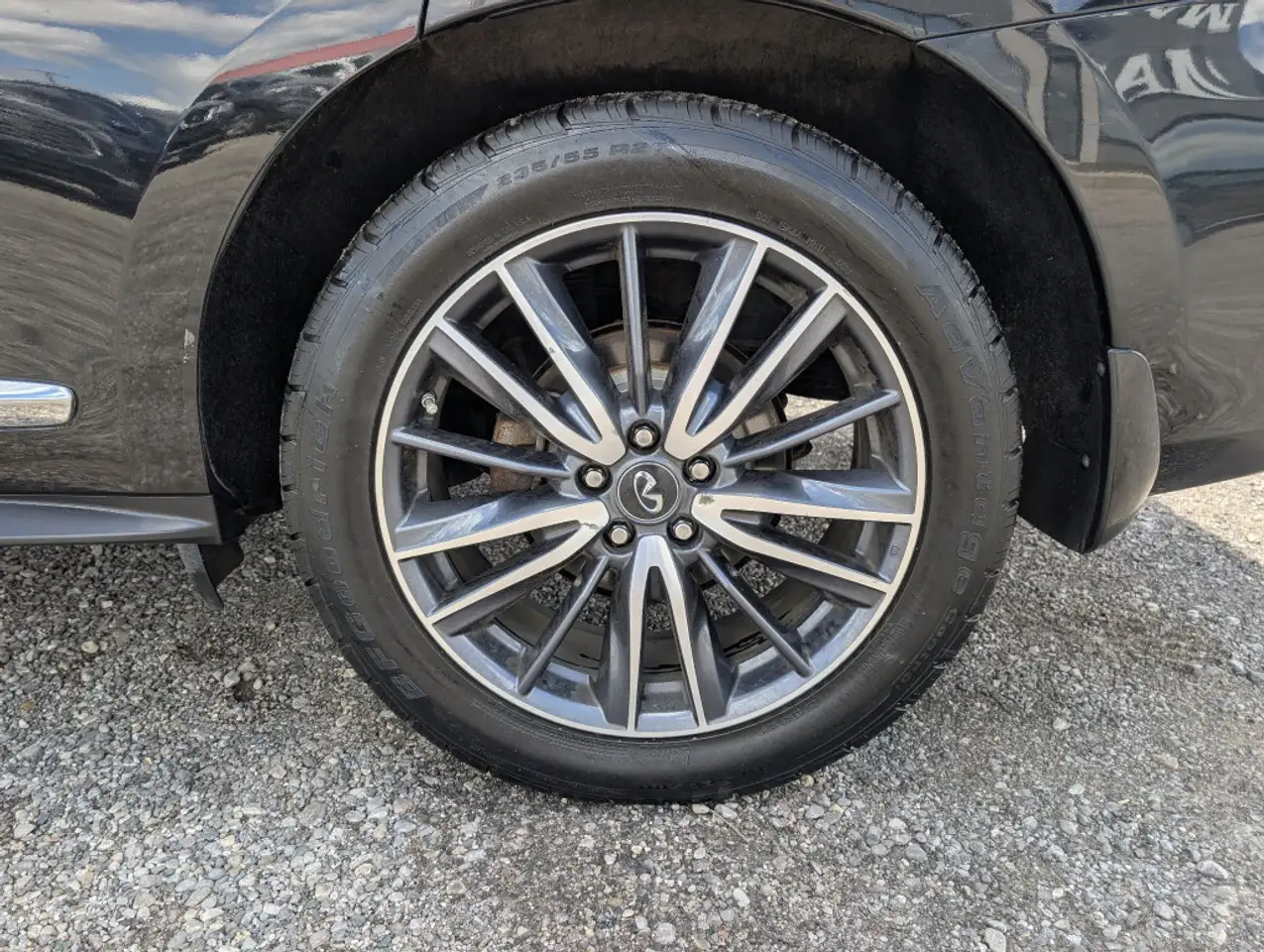 Infiniti QX60 снимка Infiniti QX60