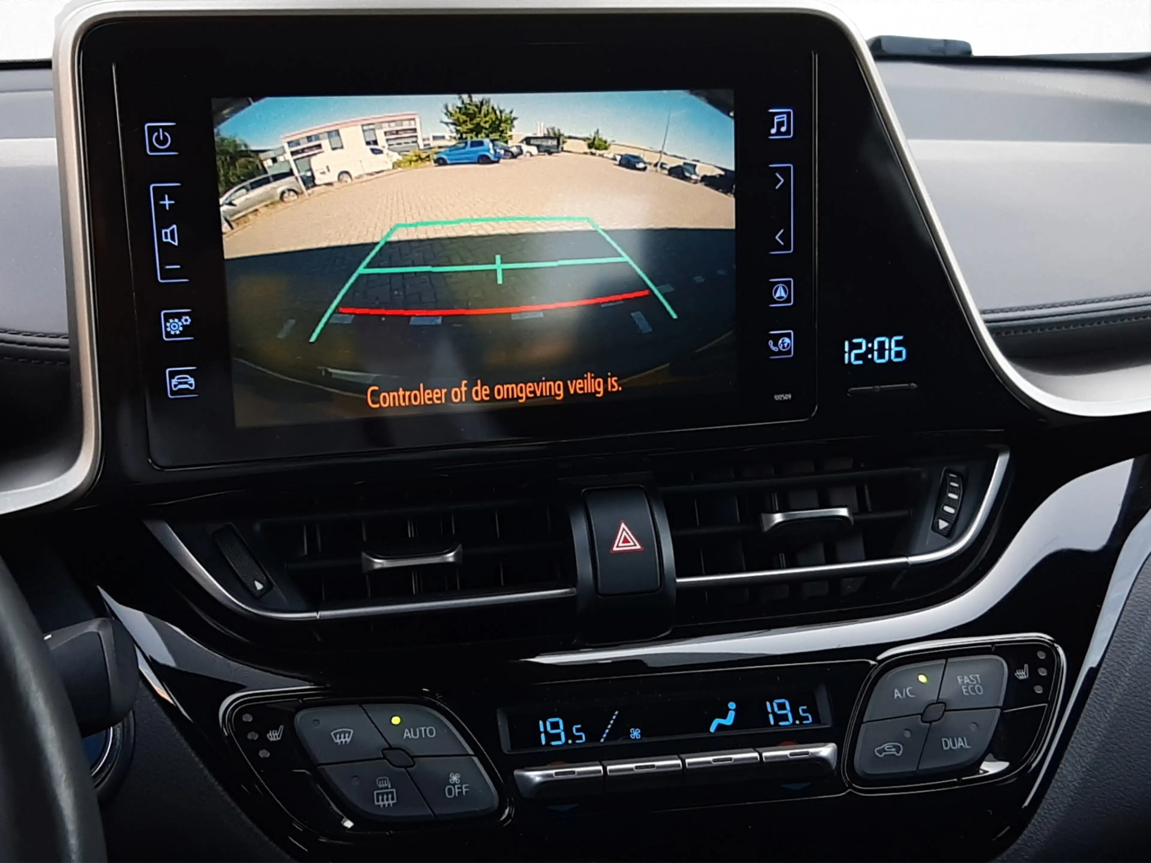 Toyota C-HR 1.8 Hybrid Style | Dealer onderhouden | Stoel+stuu — photo 9