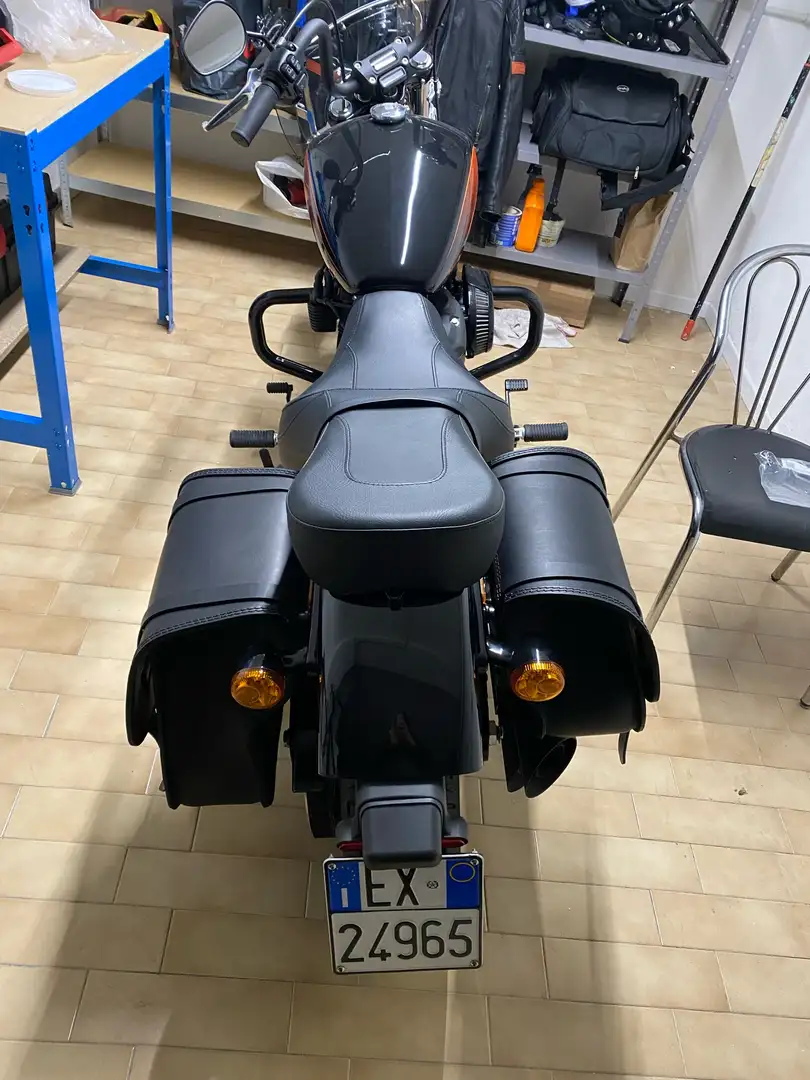 Harley-Davidson Street Bob - 2