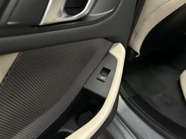 BMW 1 Series view 13