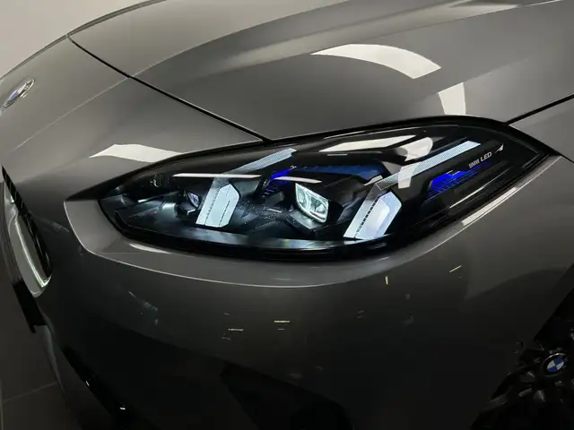 BMW 1 Series view 8