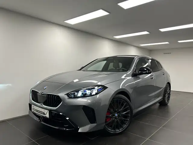 BMW 1 Series view 7