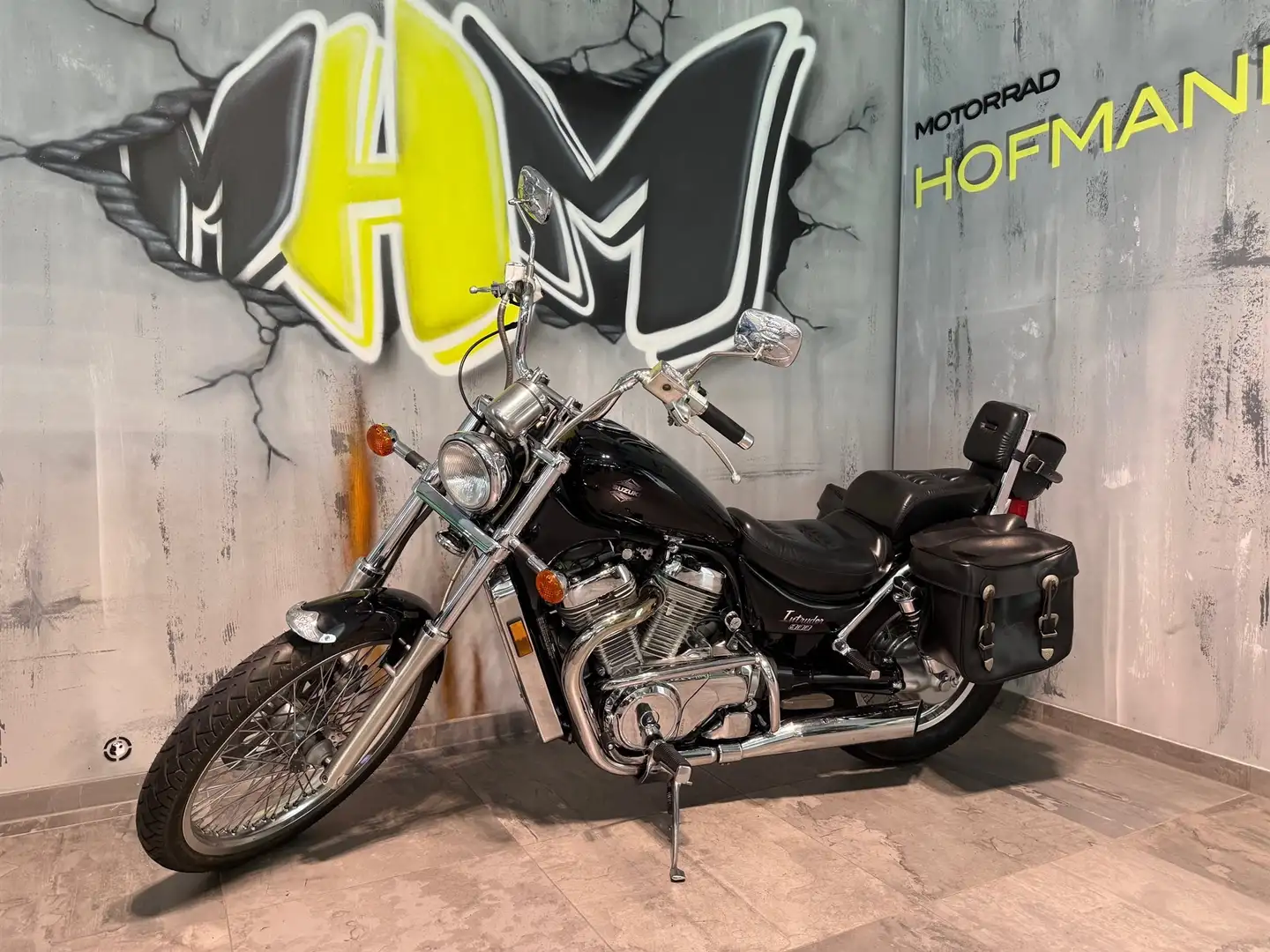 Suzuki VS 800 Schwarz - 2