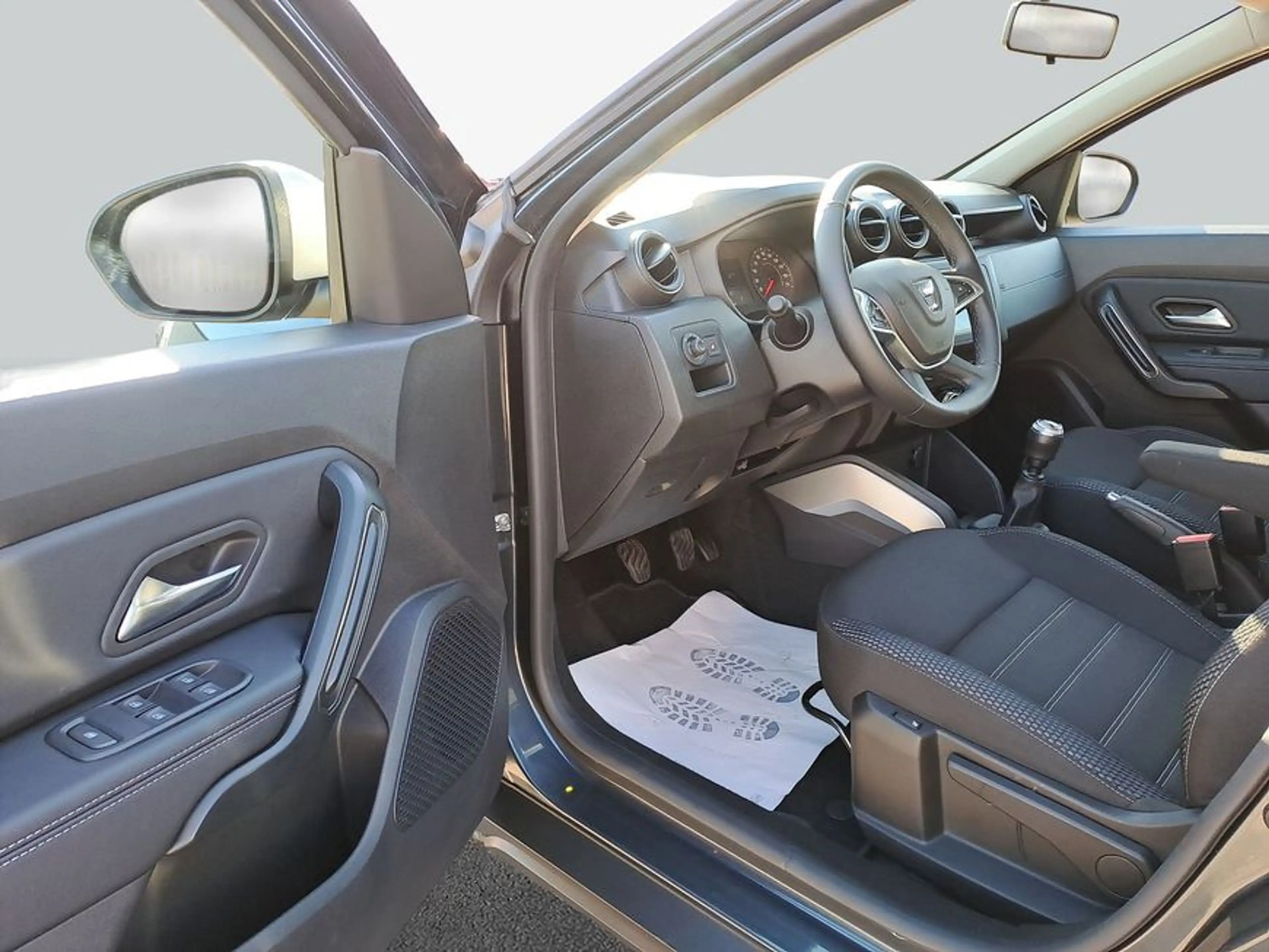 Dacia Duster TCe 130 2WD GPF Prestige NAVI*DAB*RFC — photo 9