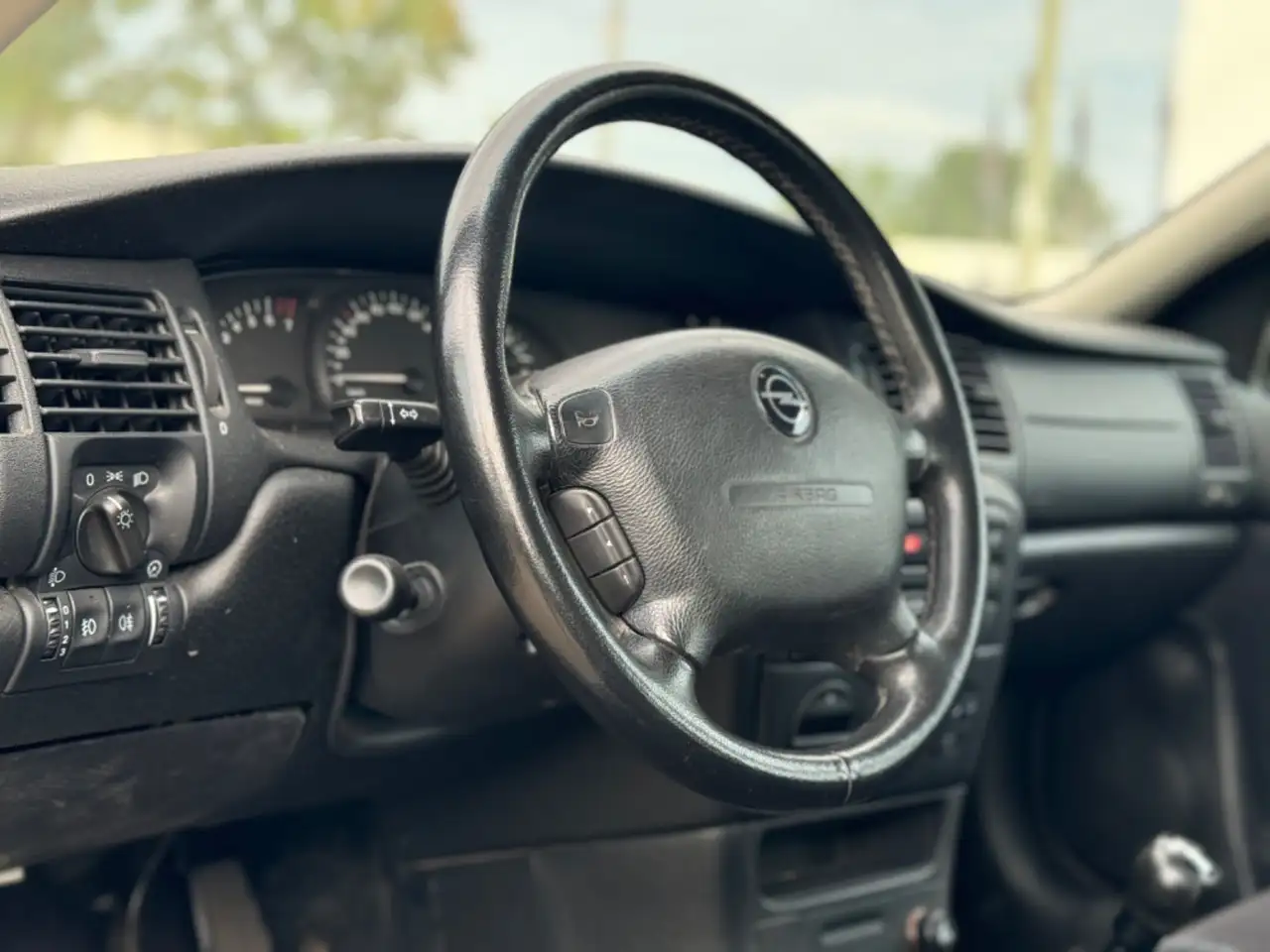 Opel Vectra 1.6 16V Selection*KLIMAAUT*PDC*SHZ*TÜV*, foto 9