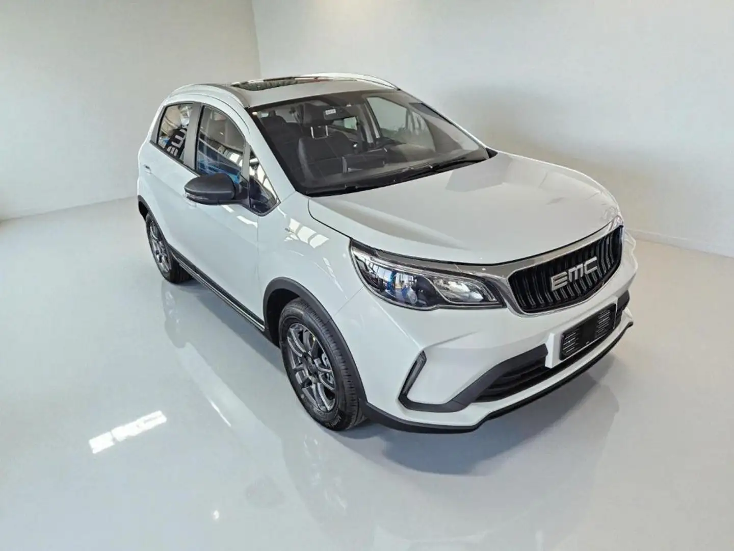 EMC QUATTRO QUATTRO CITY SUV AUTOMATICA TRASFORMABILE GPL Wit - 2
