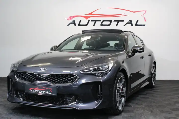 Kia Stinger GT*4WD*V6 *3.3*1.Hand*370 PS*LED*Voll*