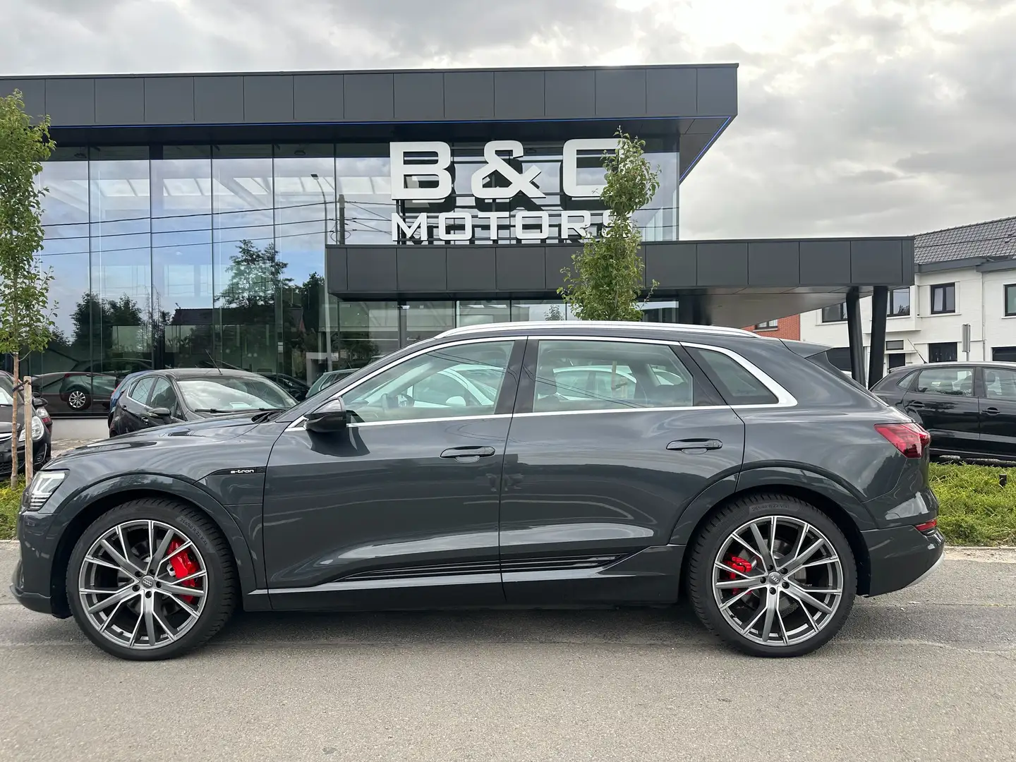 Audi e-tron 71 kWh 50 Quattro Advanced,Alu 22" S-line, Leder Gris - 2