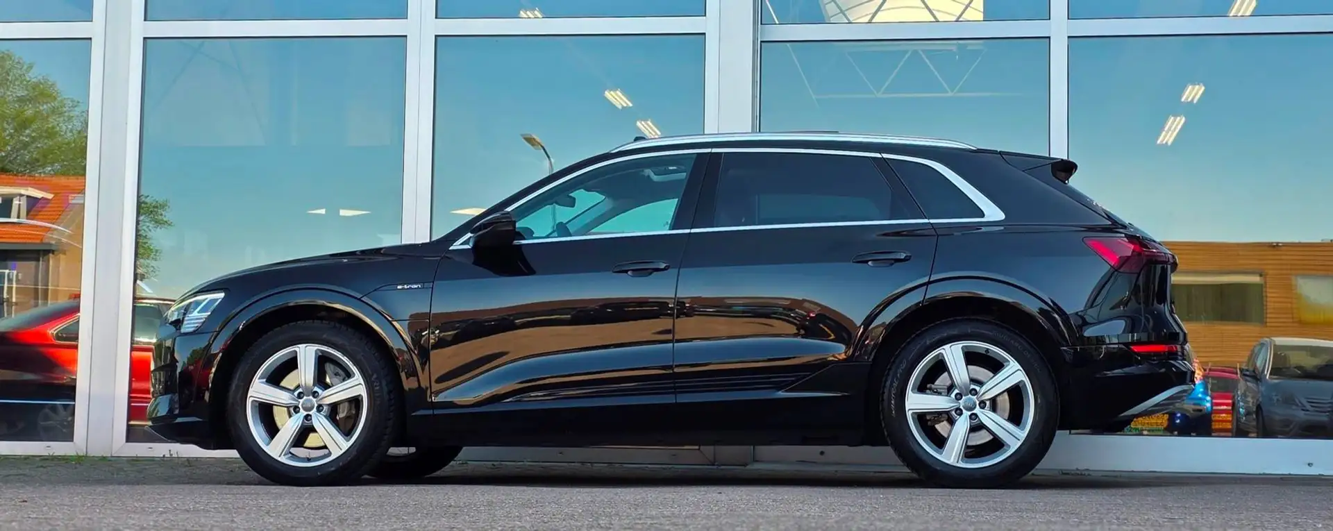 Audi e-tron 71 kWh 50 Quattro Advanced Noir - 2