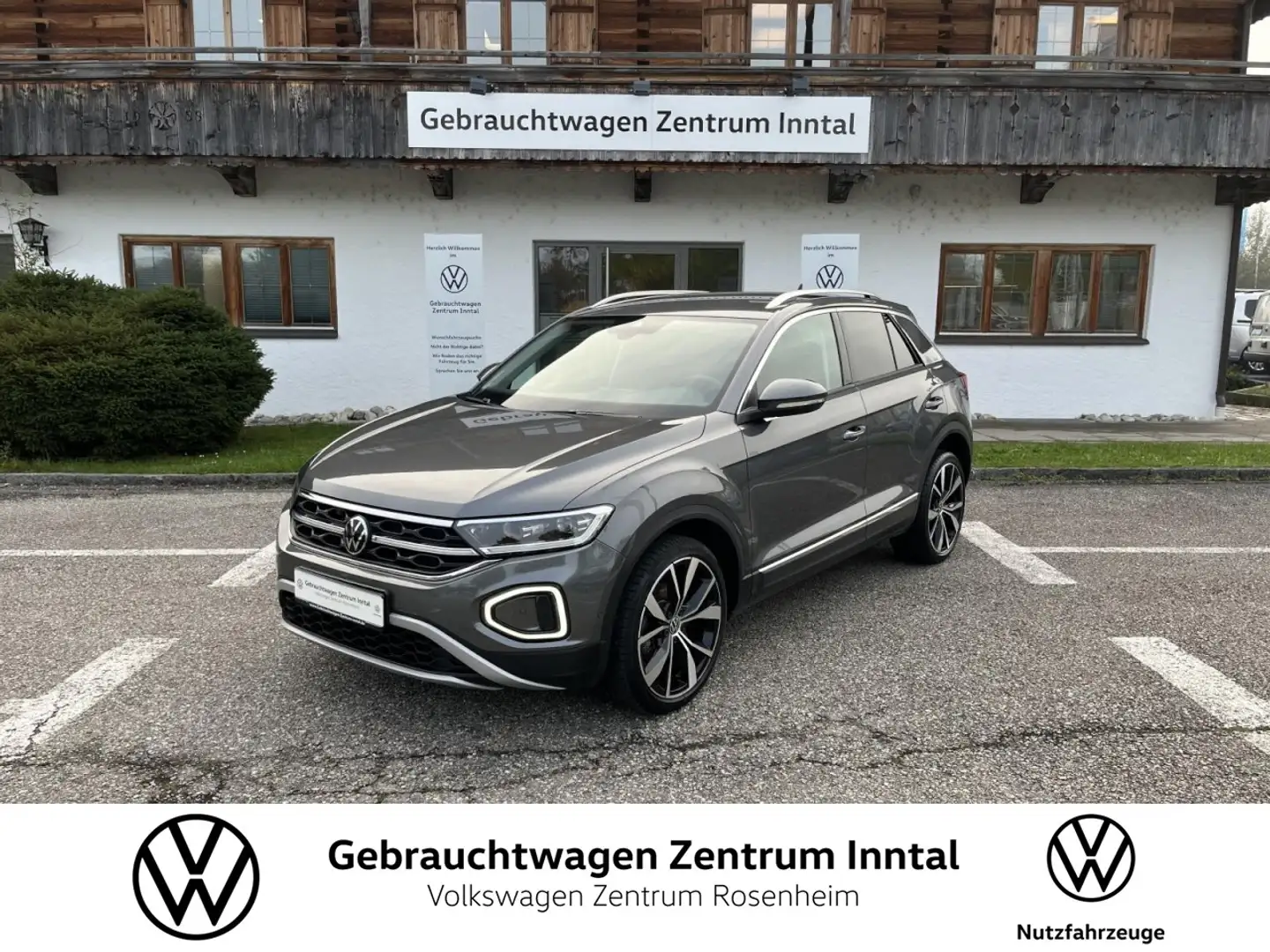 Volkswagen T-Roc 1,5 TSI DSG Style (Sitzhzg.+ACC+RearView) Grau - 1