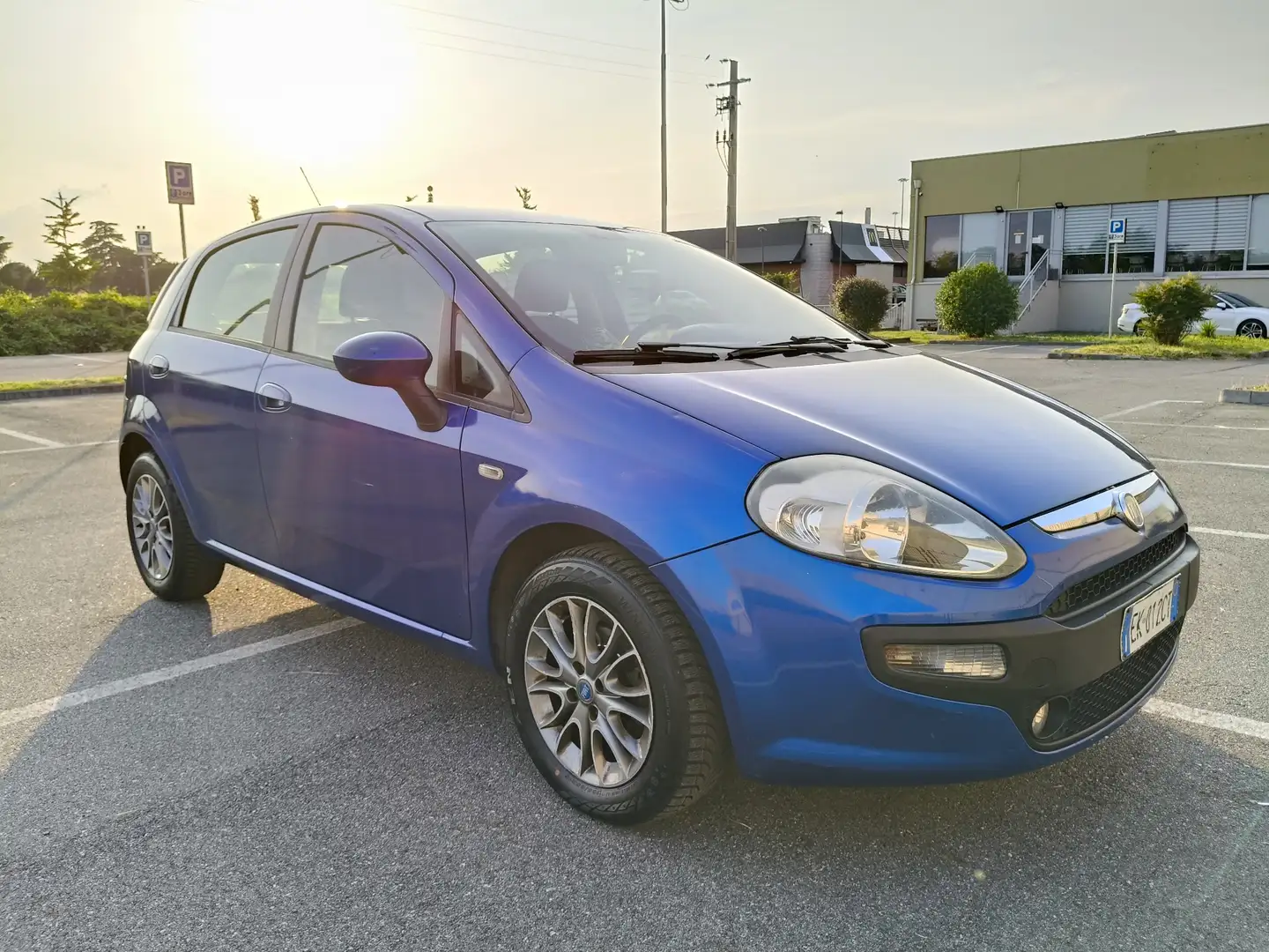 Fiat Punto Evo 5p 1.4 easypower Blue&Me Gpl 77cv Bleu - 1