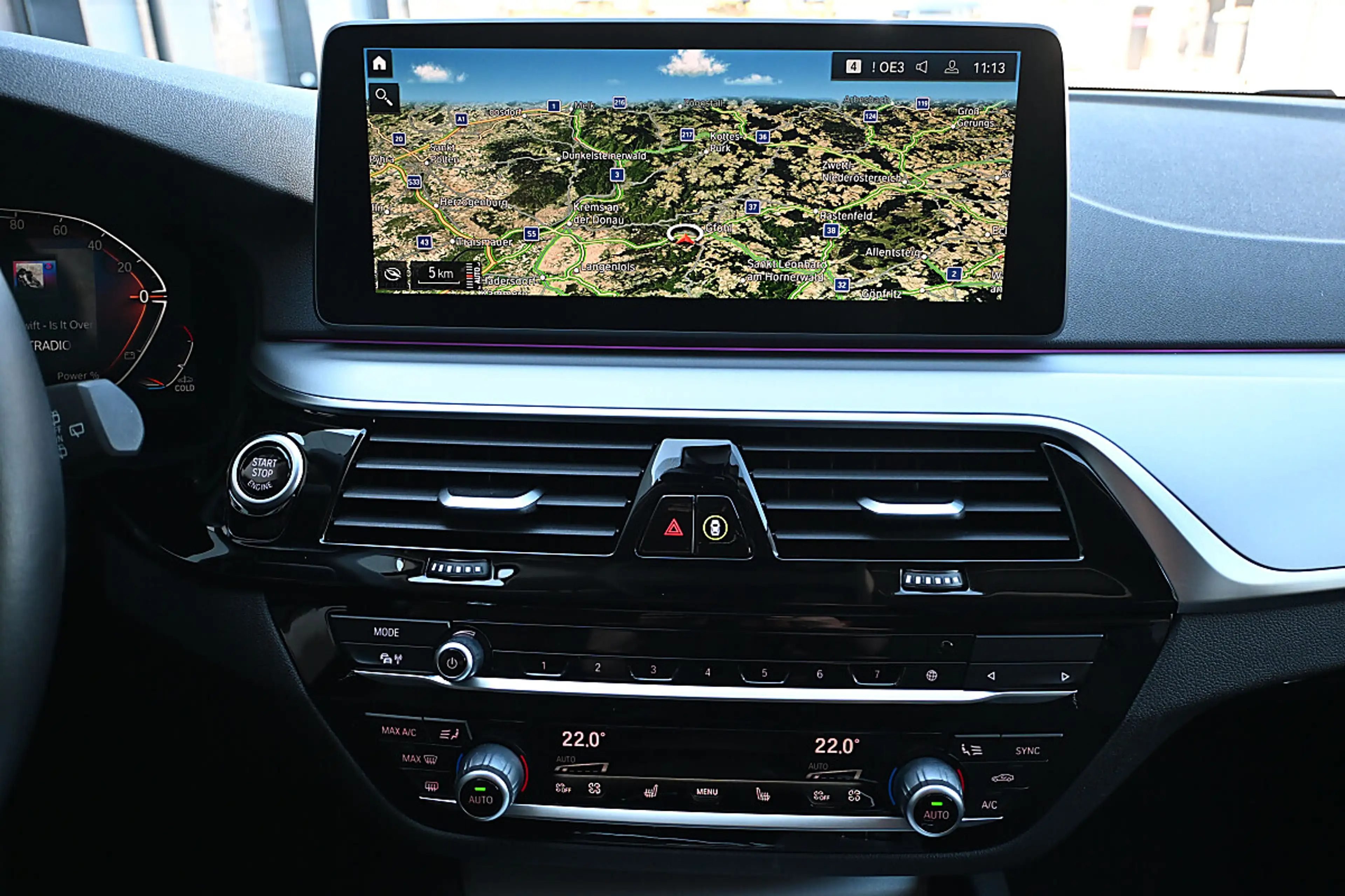 BMW 520 d 48 V Touring Aut. Laserlicht, HeadUp, HiFi, K... — photo 5