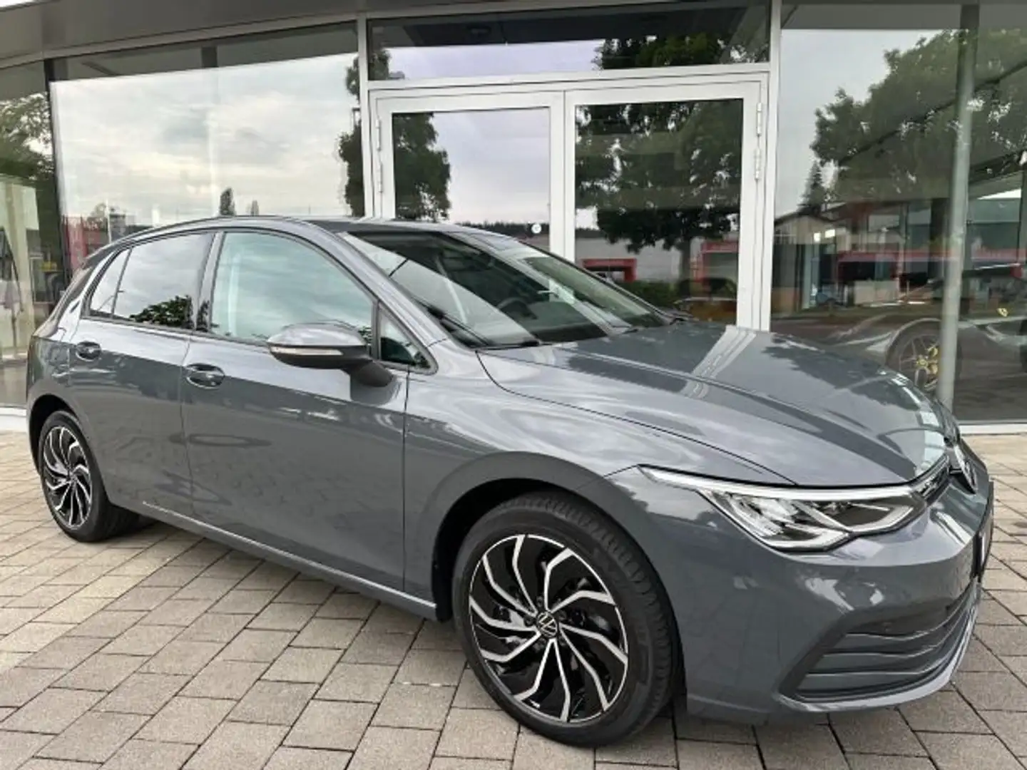 Volkswagen Golf Life 2.0 TDI DSG ACC LED CarPlay Digital Co Grau - 2