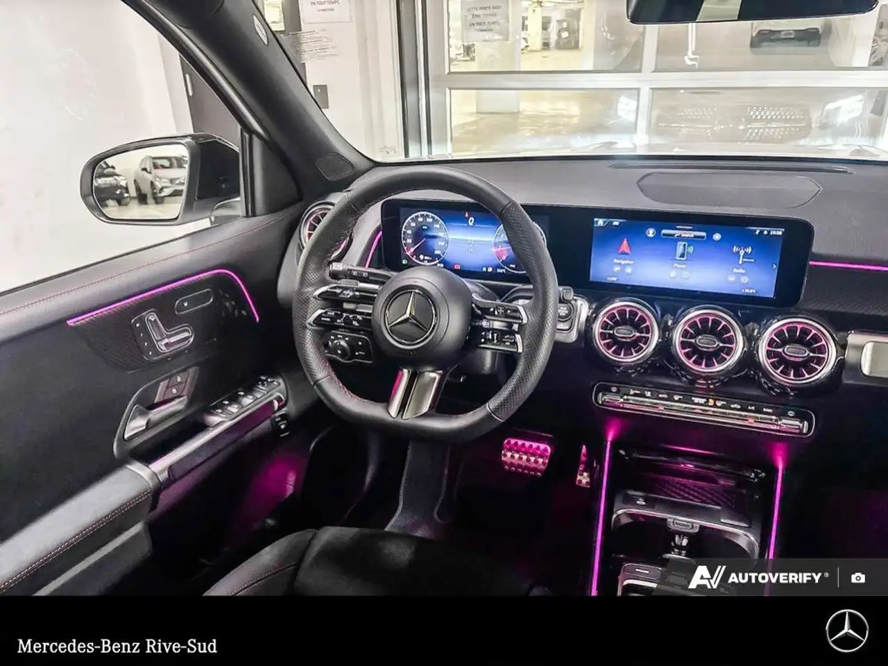 Mercedes-Benz GLB снимка Mercedes-Benz GLB