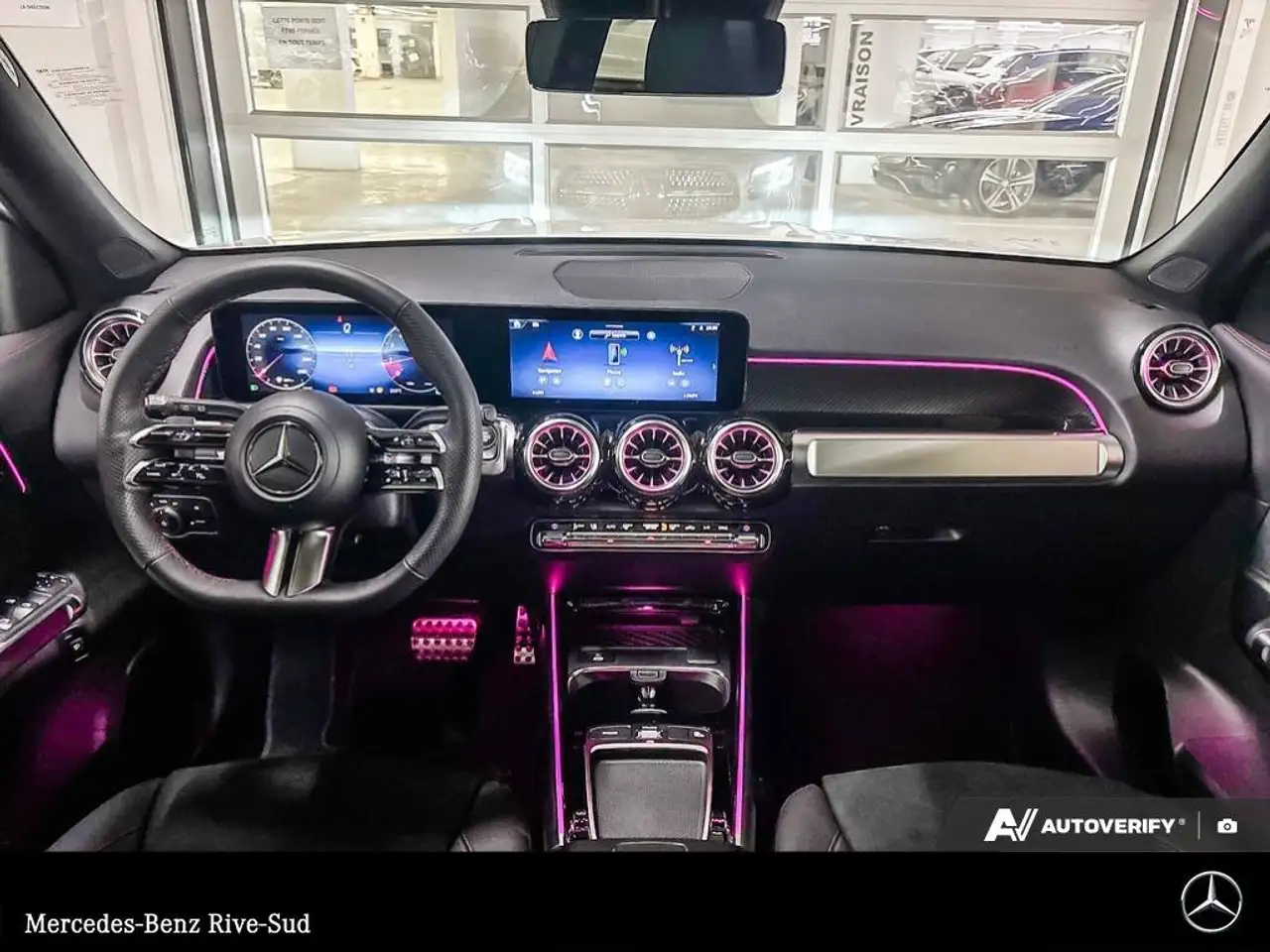 Mercedes-Benz GLB снимка Mercedes-Benz GLB
