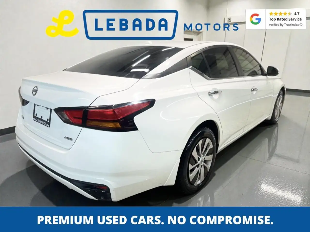 Nissan Altima снимка Nissan Altima