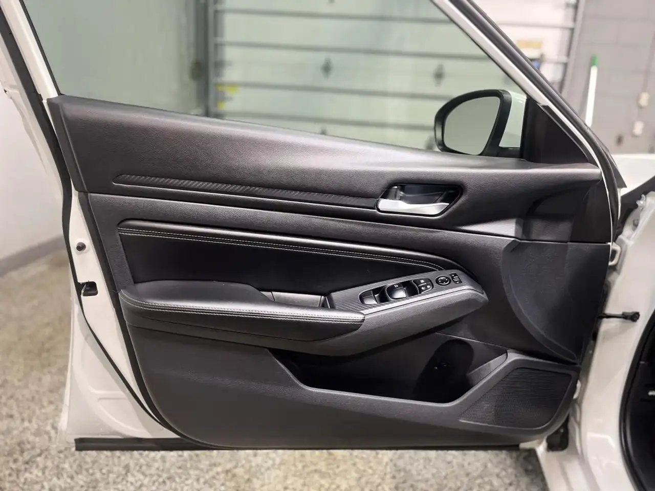 Nissan Altima снимка Nissan Altima