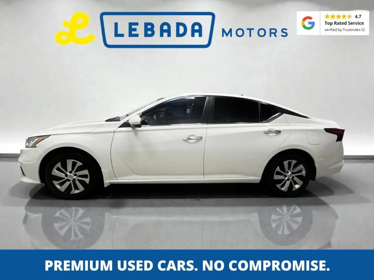 Nissan Altima снимка Nissan Altima