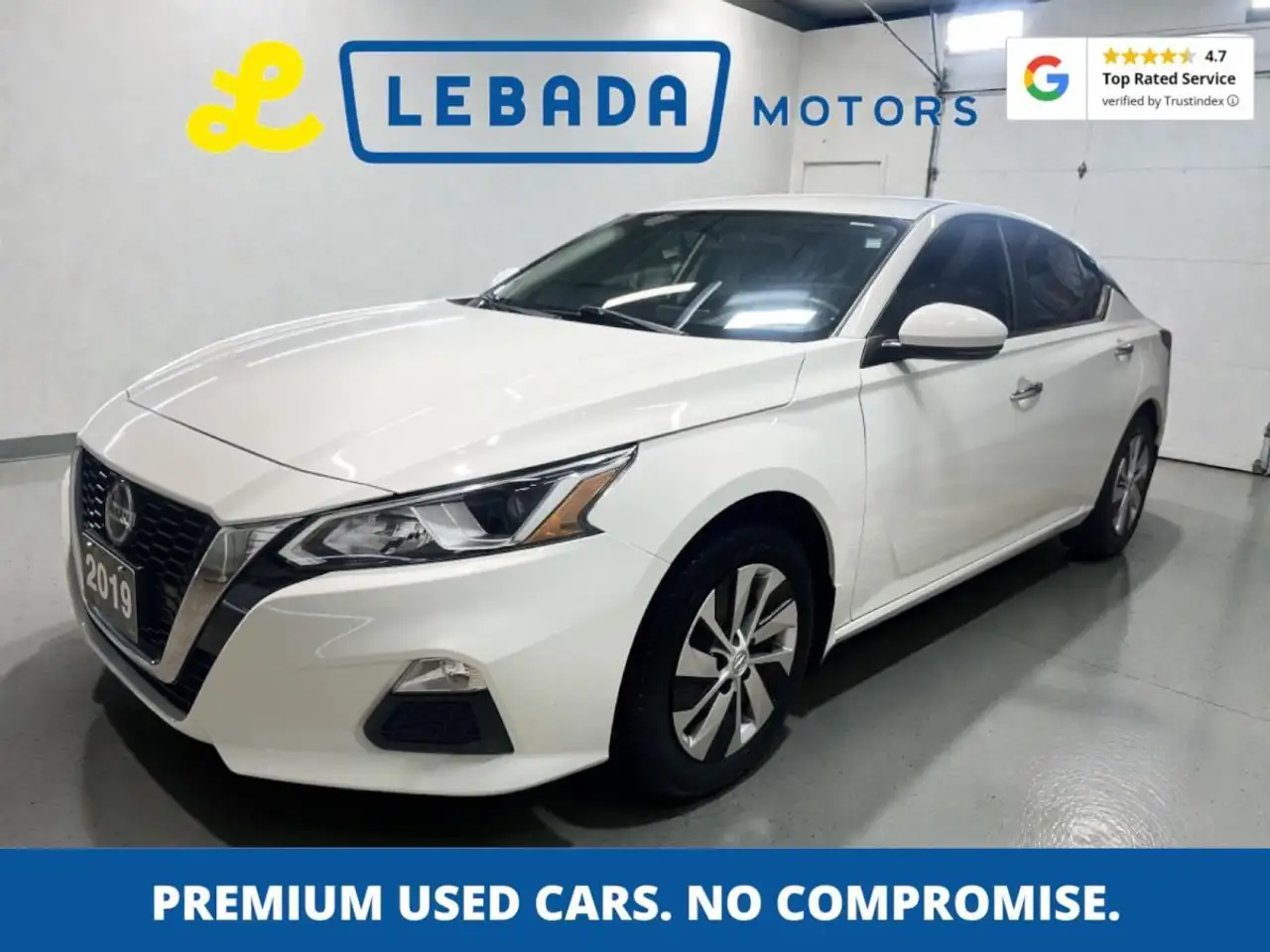 Nissan Altima снимка Nissan Altima