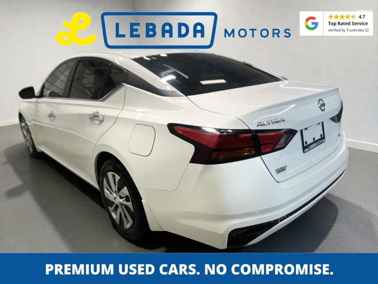 Nissan Altima снимка Nissan Altima
