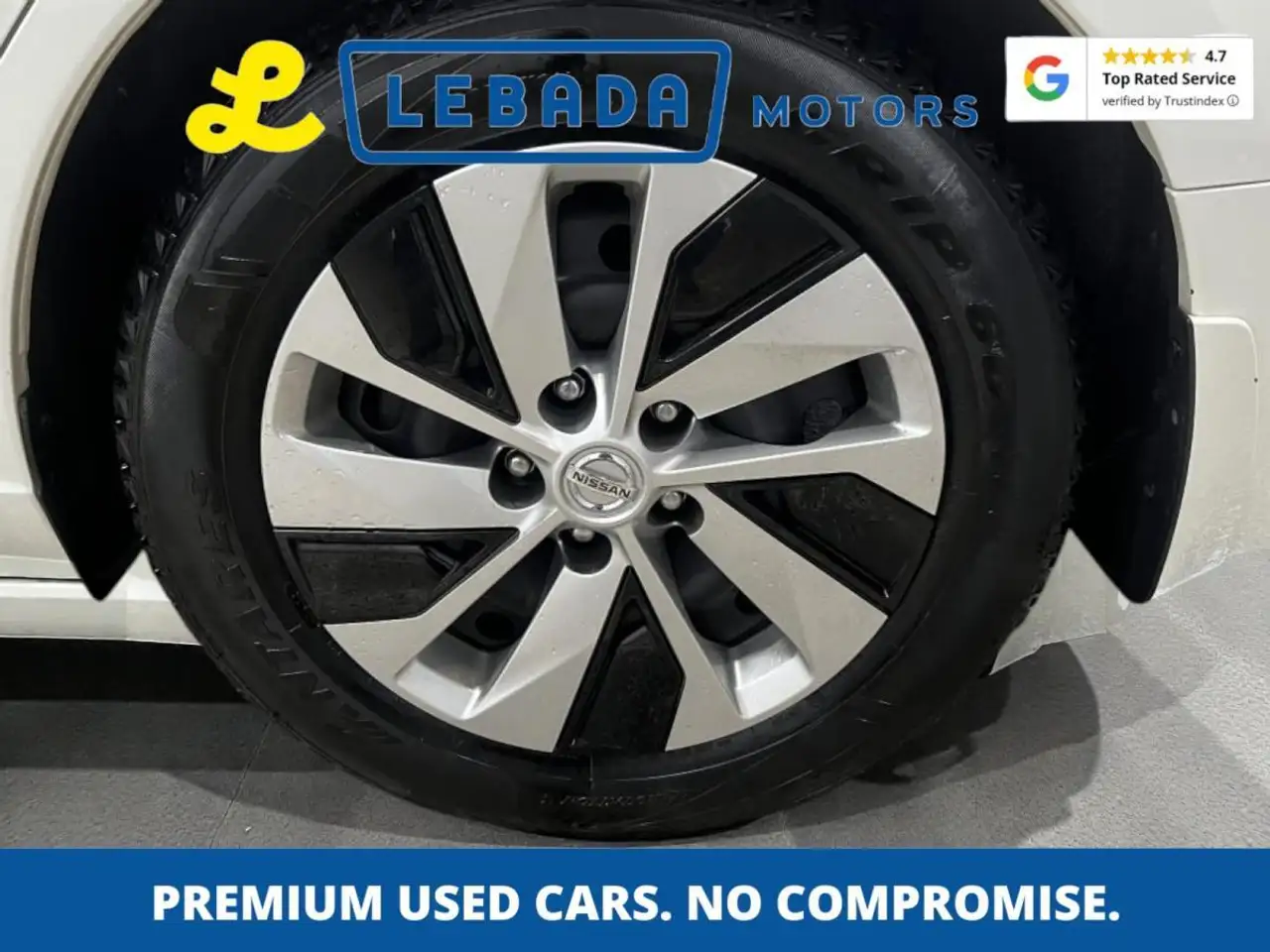 Nissan Altima снимка Nissan Altima
