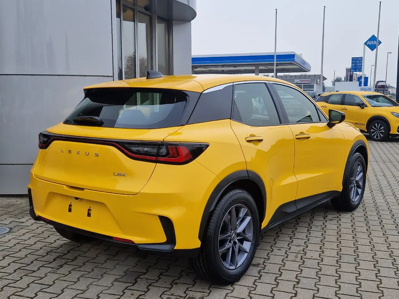Lexus LBX 1.5 Hybrid Komfort Paket 3