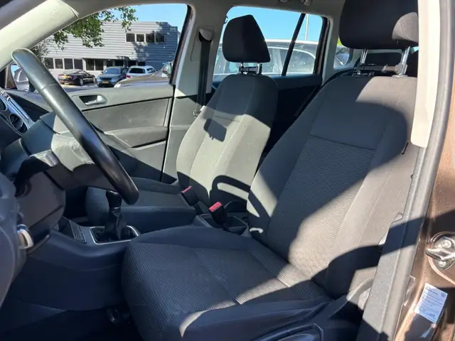 Volkswagen Tiguan view 8