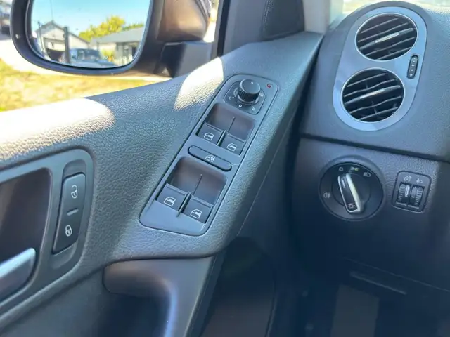 Volkswagen Tiguan view 14