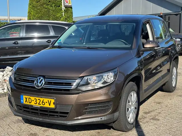 2011 Volkswagen Tiguan in Brown for sale